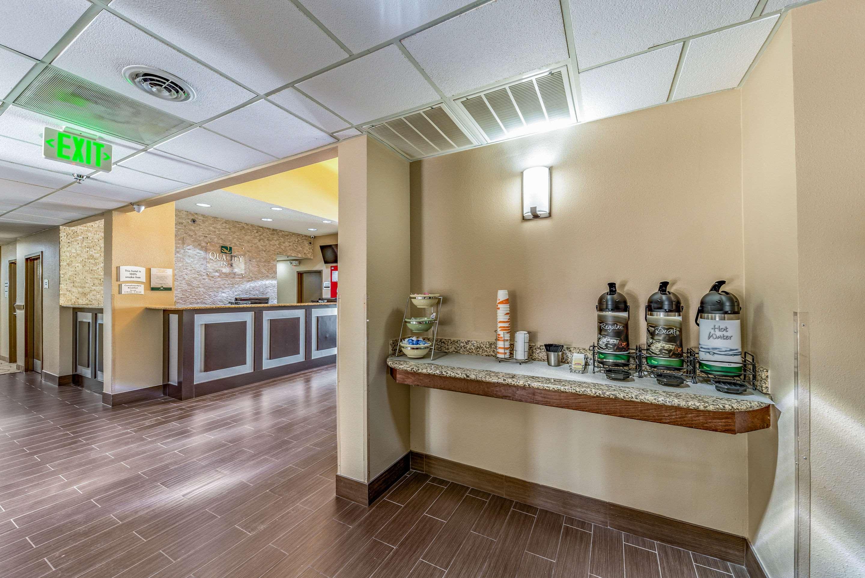 Quality Inn West Plano - Dallas Экстерьер фото
